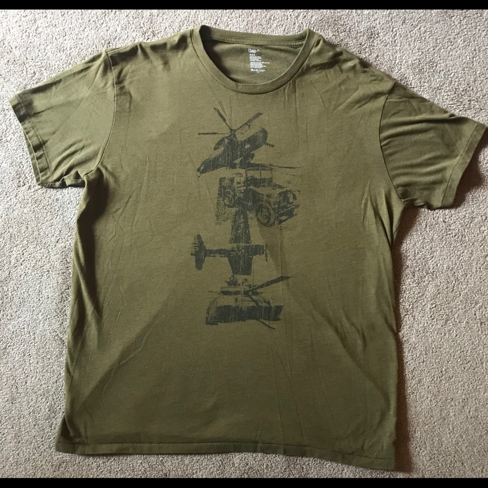 Men’s “military logo” shirt medium